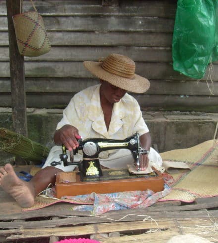 Artisanat-La couture à Madagascar