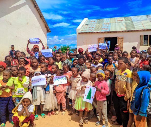 Repas Noël 2025 de l’école primaire publique d’AMBONDROMBATO